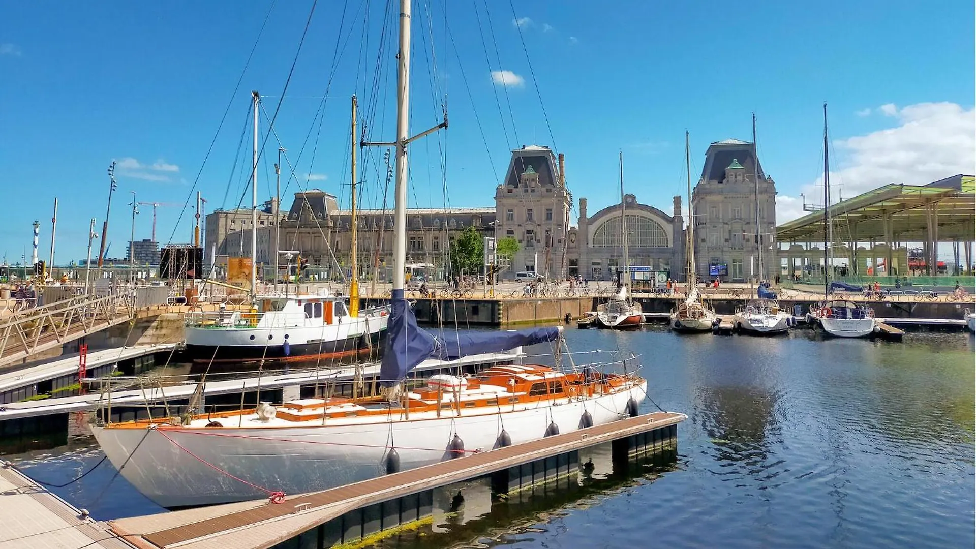Gorgeous Apartment In Oostende With Kitchen 0*, Ostend