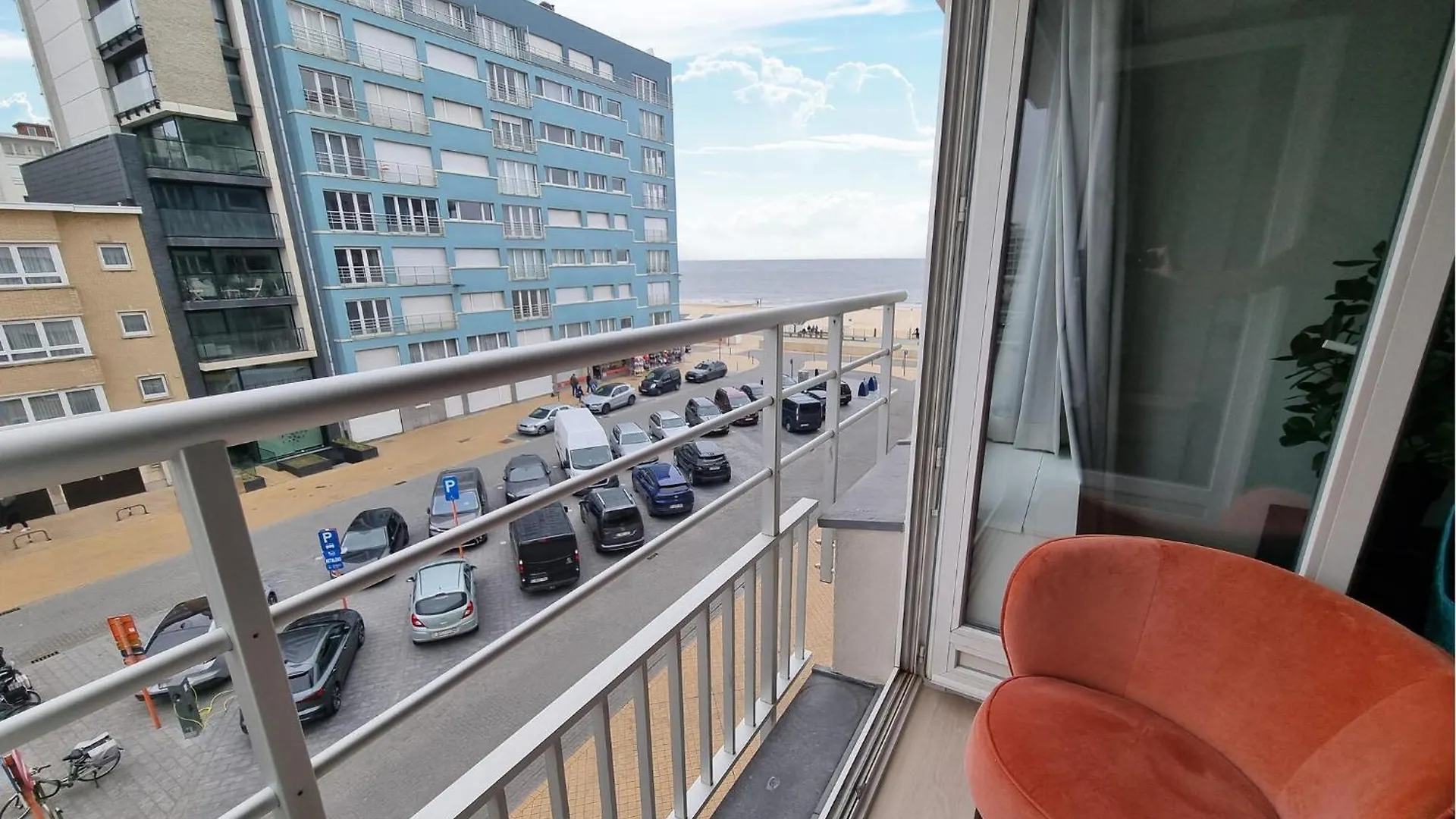Gorgeous Apartment In Oostende With Kitchen